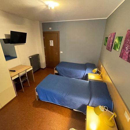 Poggiridenti Hotel Del Boschetto מראה חיצוני תמונה