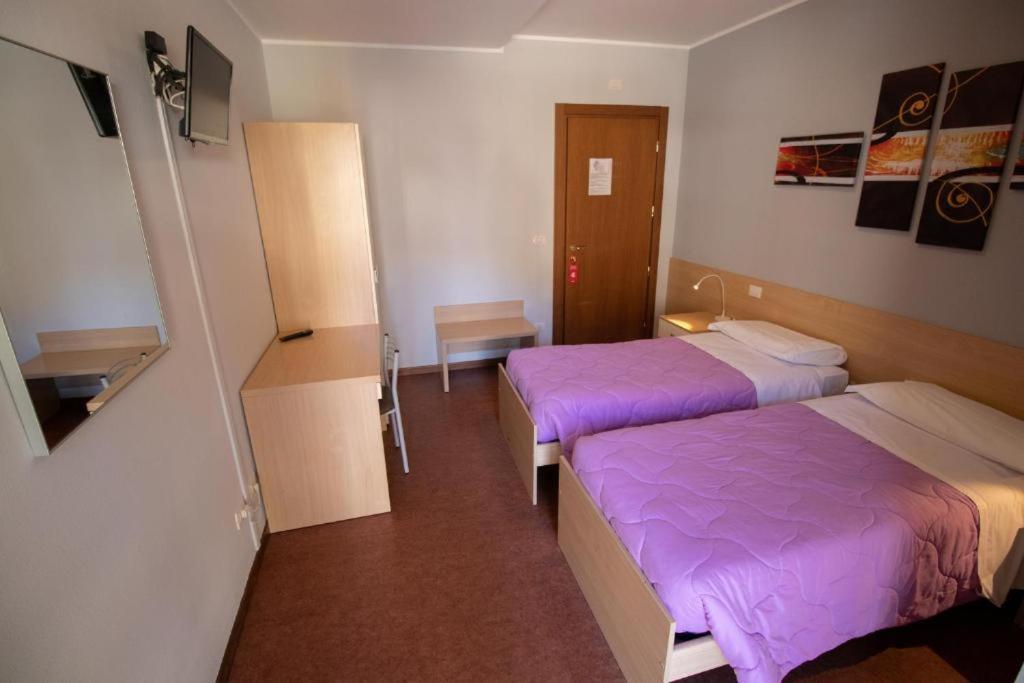 Poggiridenti Hotel Del Boschetto מראה חיצוני תמונה