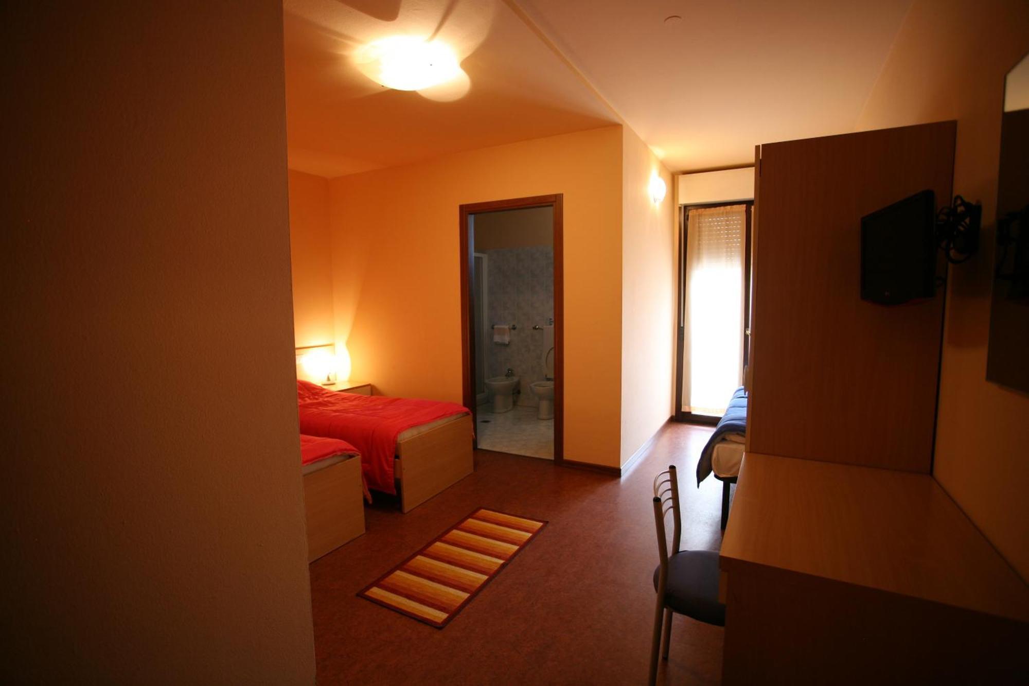 Poggiridenti Hotel Del Boschetto מראה חיצוני תמונה