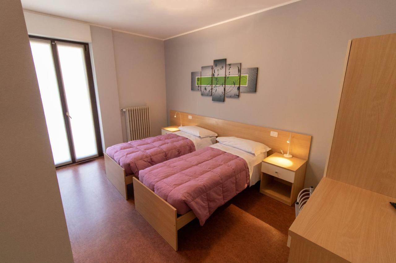 Poggiridenti Hotel Del Boschetto מראה חיצוני תמונה